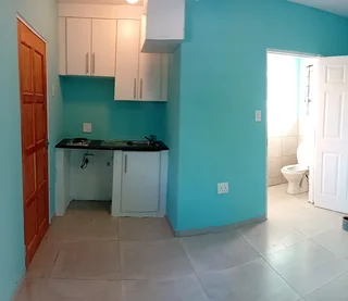 Outside room available immediately, R 3000 , with own shower,  toilet and kitchenette,  no parking