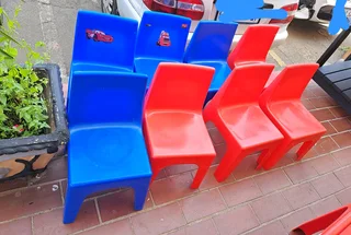 Kids table chairs