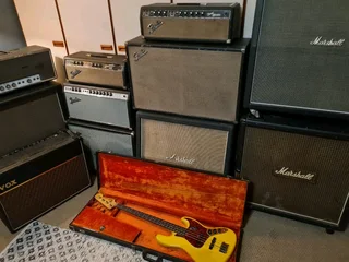 I Buy Vintage Fender and Gibson guitars