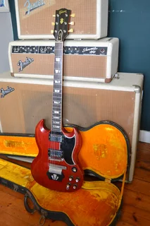 Vintage Fender and Gibson guitars wanted