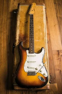 Cash for old fender and gibson guitars