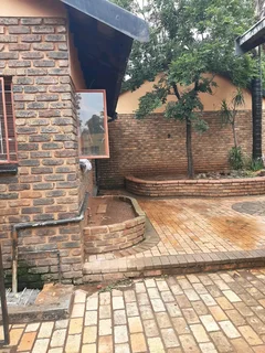 Room to rent in Clayville East. Olifantsfontein
