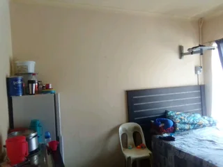 Room to rent in Clayville East. Olifantsfontein