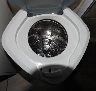 Washing machine and spinner