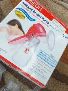 Manual breast pump Secondhand Looks like everything is there R100