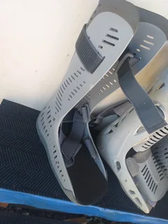 3 moonboots No cushions inside as seen on the photos R250 for all as is