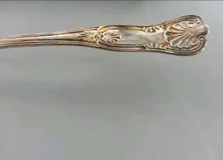 Silver plated Lasagna serverR99Due to the age of the item the silver plate has tarnished a bit and