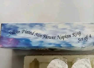 Vintage silver Plated sun flower napkin ring 4 piece Excellent conditionsR99