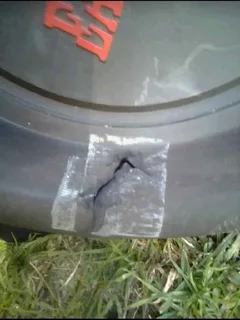 15&#34; earthquake sub woofer 1500W in box Got a hole in but doesn&#39;t seem to effect the speaker