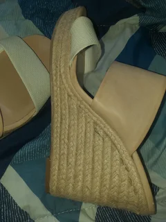 Ladies wedge shoes size 6 Good condition R69