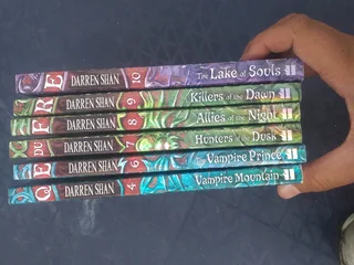 Lot of 6 books by DARREN SHAN SERIES: THE SAGA OF DARREN SHAN books 4,6,7,8,9,10 R195
