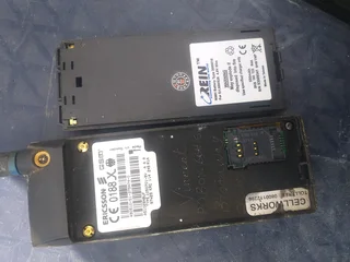 Old Ericsson phoneNo charger and i dont know if it works as its Untested R300 as is