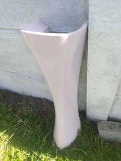 Basin stand No basin included !63cm long 19cm Its light pink in colour R149