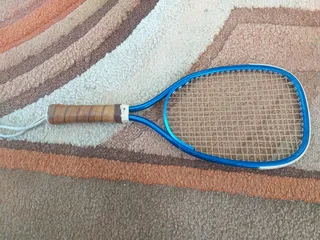 Racket 47cm long x 19cm wide R99