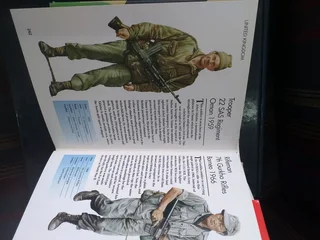 20th Century Military Uniforms: 300 Uniforms from Around the World&#34; by Chris McNab book R149