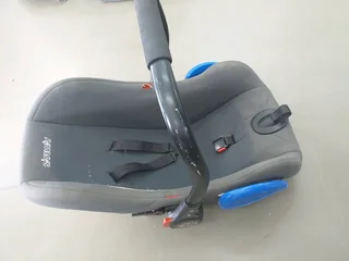 Baby car seat Secondhand working condition R249