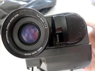 Hitachi 8mmVIDEO camera/recorder model vm-e338eUntested no charger selling as is