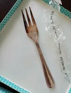 Set of six silver-plated forks in their original packaging