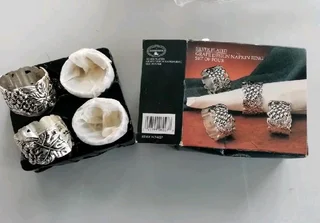 MINT Set of 4 GODINGER SILVER ART CO Silver Plated Napkin Rings GRAPE R149