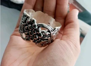 MINT Set of 4 GODINGER SILVER ART CO Silver Plated Napkin Rings GRAPE R149