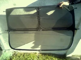 BMW 120i convertible wind deflector