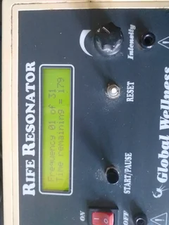Rife Resonator machineWorking Theres no powerplug (i used a universal charger to test it