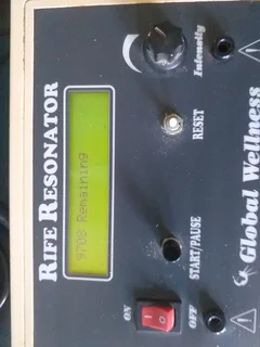 Rife Resonator machineWorking Theres no powerplug (i used a universal charger to test it