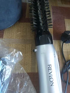 Revlon 1000W Hot Air Brush/Styler Working good R229