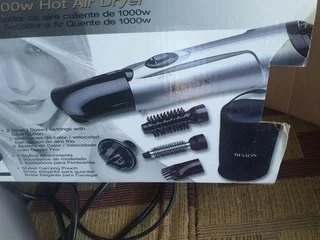 Revlon 1000W Hot Air Brush/Styler Working good R229