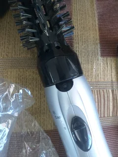 Revlon 1000W Hot Air Brush/Styler Working good R229