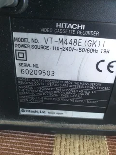 Hitachi VT-M448E VHS videocassette recorder (VCR) working condition R395