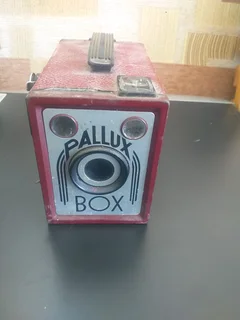 vintage Pallux camera R249