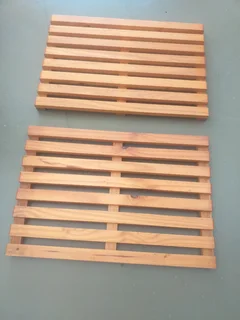 1 Available wooden bathroom mat R99