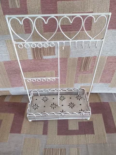 white metal heart-shaped jewelry stand 38cm x 25cm x 12cm R195