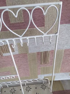 white metal heart-shaped jewelry stand 38cm x 25cm x 12cm R195