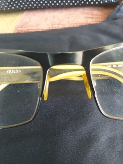 Guess eyeglasses R595