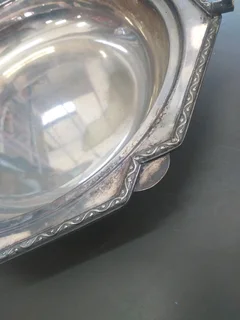 Vintage Silver Plated basket with a handle Needs a good clean R199