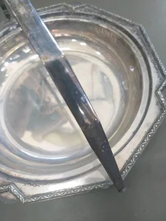 Vintage Silver Plated basket with a handle Needs a good clean R199