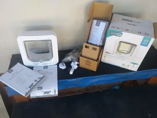 Sure Petcare SureFlap Microchip Cat Flap Connect(Please note that the Hub is not included)