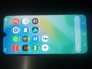 Samsung Galaxy A16 screen cracked but still works