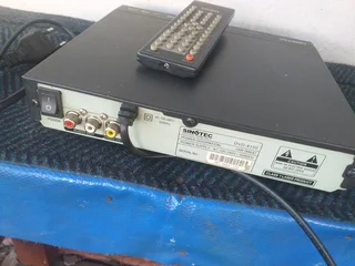 Sinotec DVD with remote Working condition The remote needs batteries (remote untested) R100