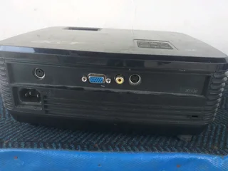 ACER BLACK PROJECTOR (X1130P)Goes on (didnt test it fully)