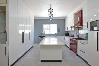 5 bedroom house for sale in Kensington