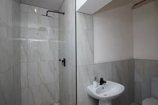 5 bedroom house for sale in Kensington