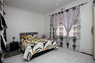 5 bedroom house for sale in Kensington