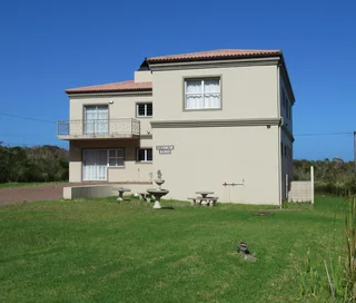 Self catering in Bettys Bay sleeps 18 guests at R3200 per night.Lots of indoor activities