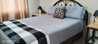 Self catering in Bettys Bay sleeps 18 guests at R3200 per night.Lots of indoor activities