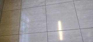 TILER WITH QUALITY HAND