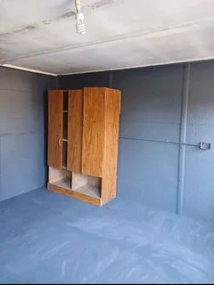 An outside back room to rent in Bramley north Sandton, 0848 120008.