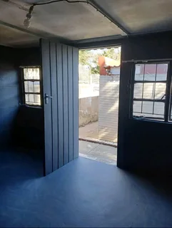 An outside back room to rent in Bramley north Sandton, 0848 120008.